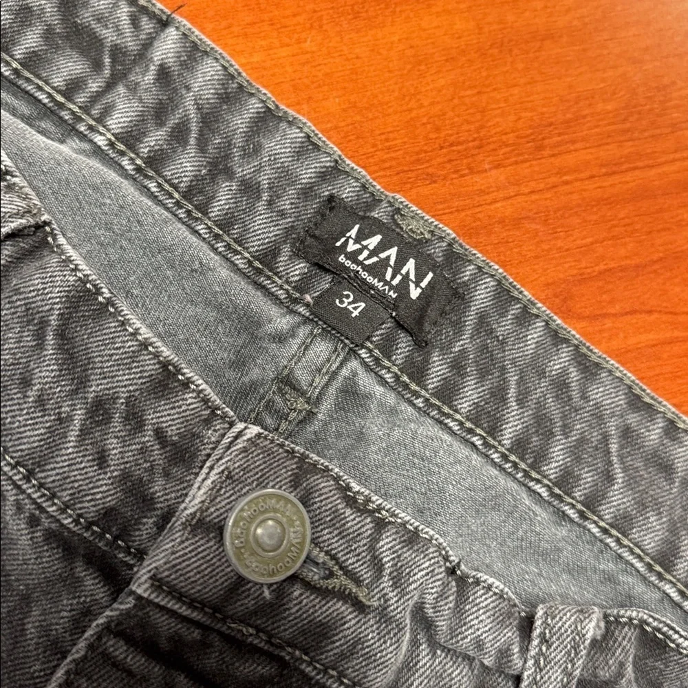 Boohoo man jeans size 34 // 011429